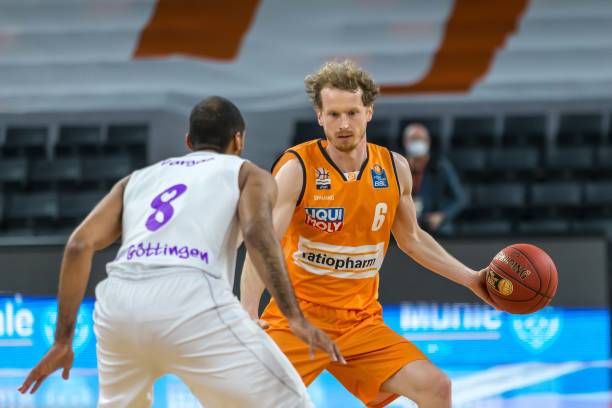 早年在NB 早年在NB