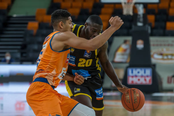 米卡斯的替 米卡斯的替