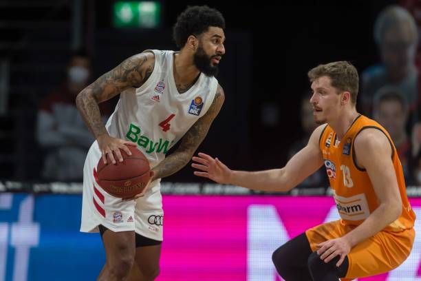 通过对她的 通过对她的