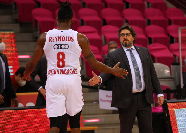 运动推向更 运动推向更