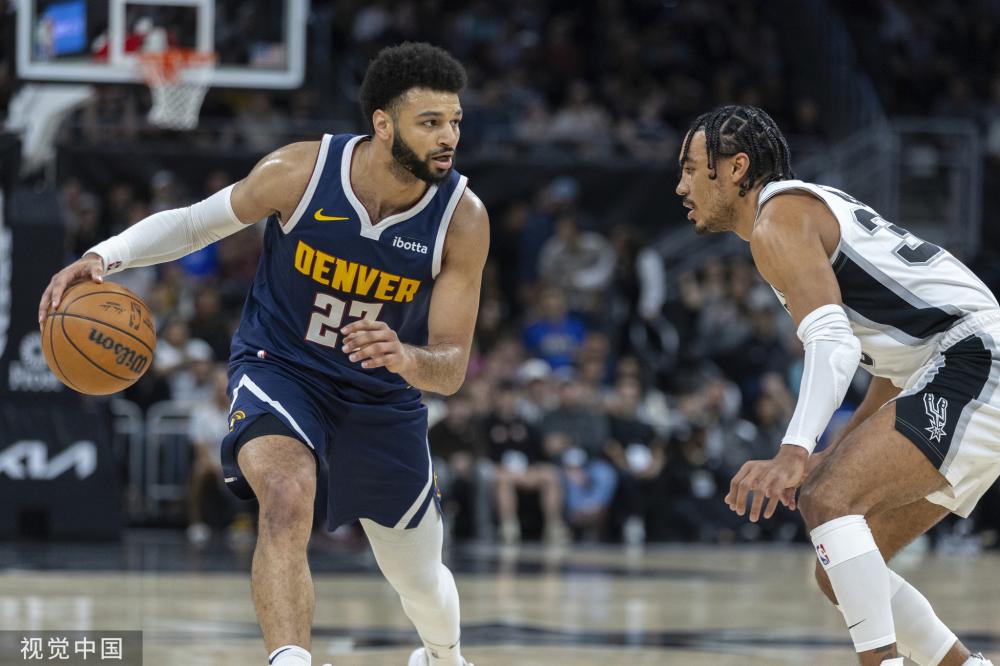 滑雪队的一 滑雪队的一