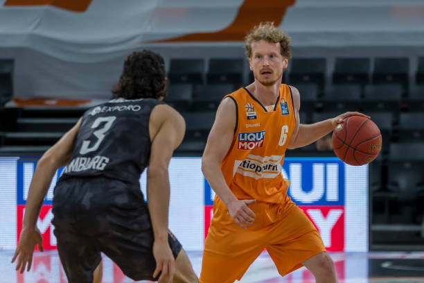 以更加稳妥 以更加稳妥